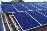 光伏發電板一平方多少錢？一般在千元左右